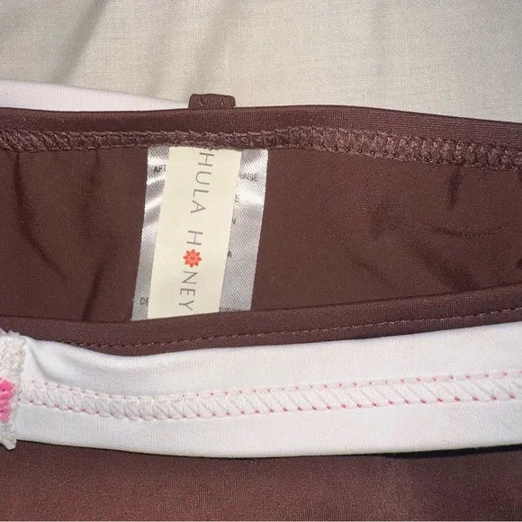 Early 2000s Y2K Hula Honey Brown Bikini Bottom with Pink and White Belt Design - Picture 5 of 10